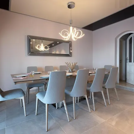 Villa Beachfront - Private Heated Pool Mimice