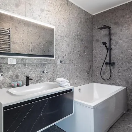 Beachfront - Private Heated Pool * מימיצה