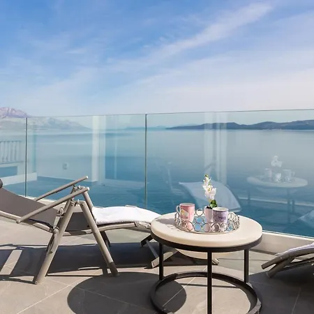 Beachfront - Private Heated Pool Villa