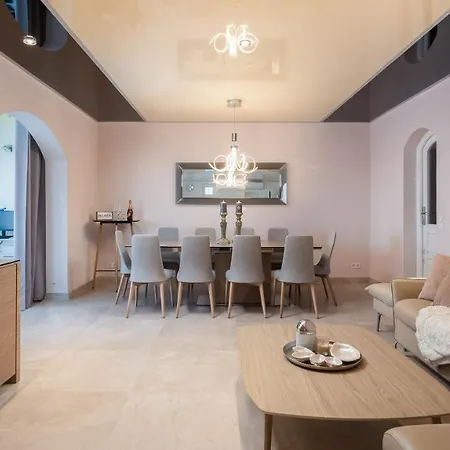 Beachfront - Private Heated Pool וילה *