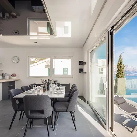 Beachfront - Private Heated Pool Villa *