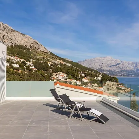 Beachfront - Private Heated Pool Mimice