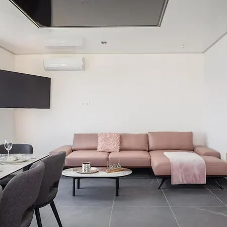 Beachfront - Private Heated Pool Villa Mimice