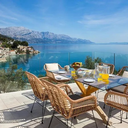 Villa Beachfront - Private Heated Pool Mimice