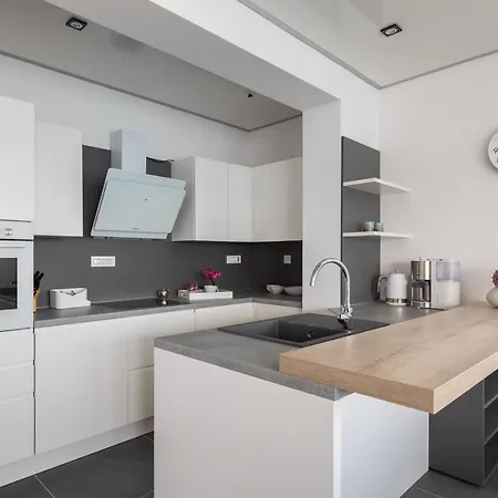 Villa Beachfront - Private Heated Pool Mimice