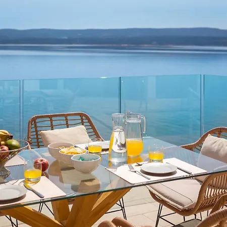 Villa Beachfront - Private Heated Pool Mimice