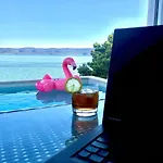 Villa Beachfront - Private Heated Pool *