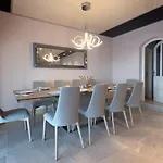 Villa Beachfront - Private Heated Pool Mimice