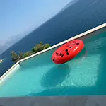 Beachfront - Private Heated Pool Villa *