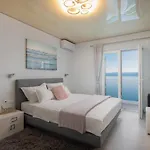 Beachfront - Private Heated Pool Villa *