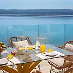 Villa Beachfront - Private Heated Pool Mimice
