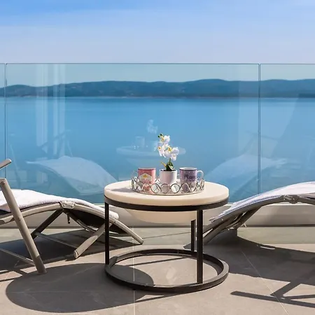 Beachfront - Private Heated Pool * מימיצה